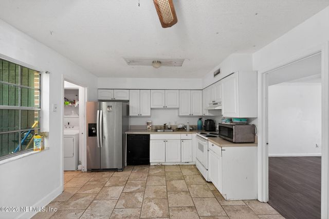 4801 WINDRUSH Lane A2A, Jacksonville, FL 32217