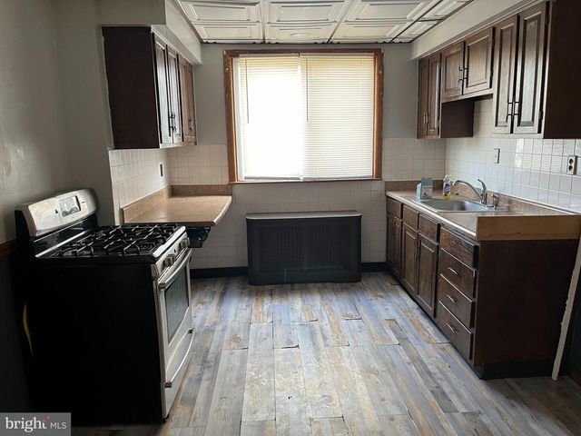4212 MERIDIAN ST, Philadelphia, PA 19136