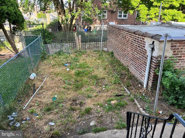 4212 MERIDIAN ST, Philadelphia, PA 19136