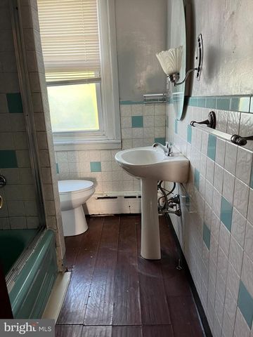 4212 MERIDIAN ST, Philadelphia, PA 19136