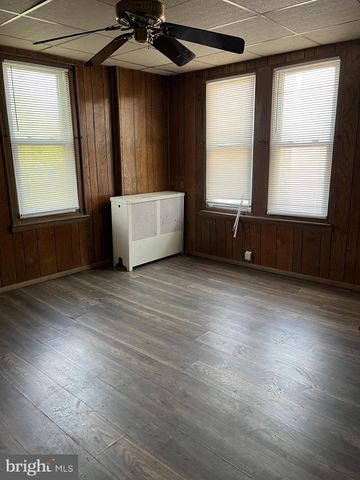 4212 MERIDIAN ST, Philadelphia, PA 19136