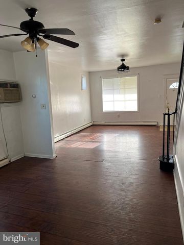 4212 MERIDIAN ST, Philadelphia, PA 19136