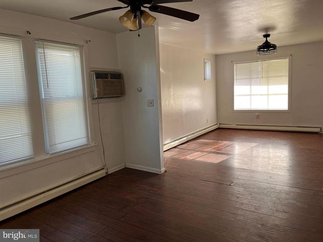 4212 MERIDIAN ST, Philadelphia, PA 19136