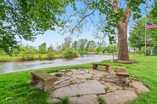 140 Meadowwood Court, Decatur Vllg, MI 49045