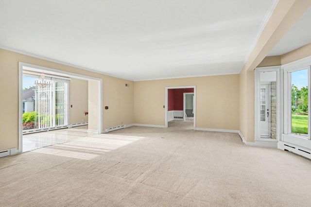 140 Meadowwood Court, Decatur Vllg, MI 49045