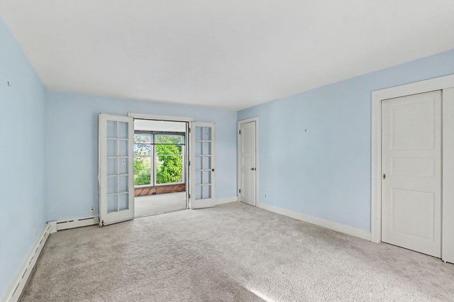 140 Meadowwood Court, Decatur Vllg, MI 49045