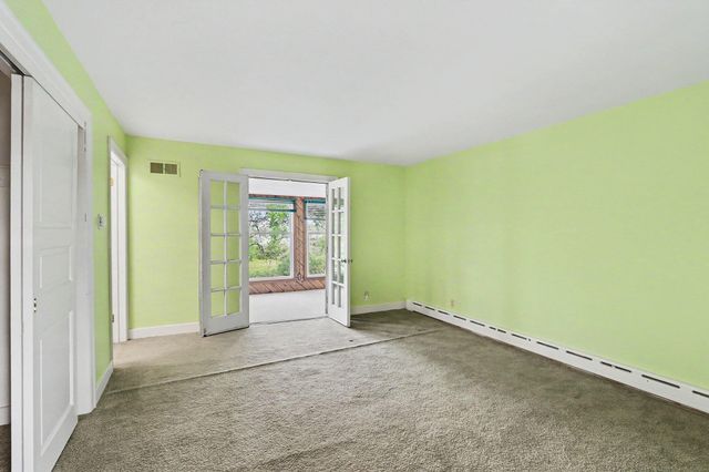 140 Meadowwood Court, Decatur Vllg, MI 49045
