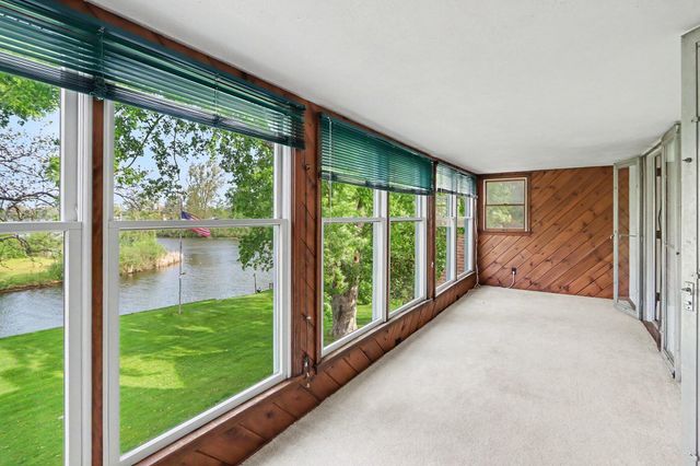 140 Meadowwood Court, Decatur Vllg, MI 49045