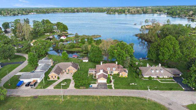140 Meadowwood Court, Decatur Vllg, MI 49045