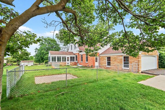 140 Meadowwood Court, Decatur Vllg, MI 49045