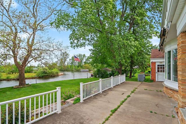 140 Meadowwood Court, Decatur Vllg, MI 49045