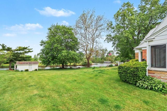 140 Meadowwood Court, Decatur Vllg, MI 49045
