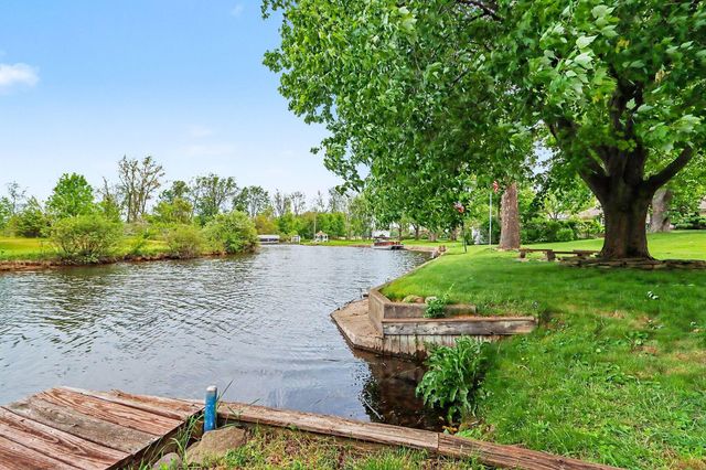 140 Meadowwood Court, Decatur Vllg, MI 49045