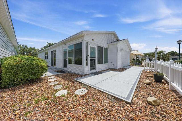 1607 NAVIDAD STREET, The Villages, FL 32162