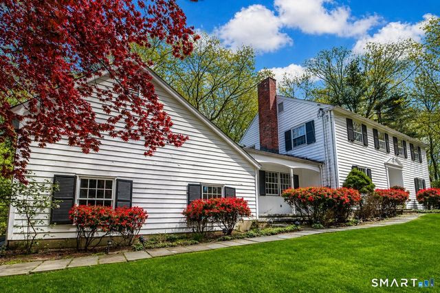 215 Chichester Road, New Canaan, CT 06840