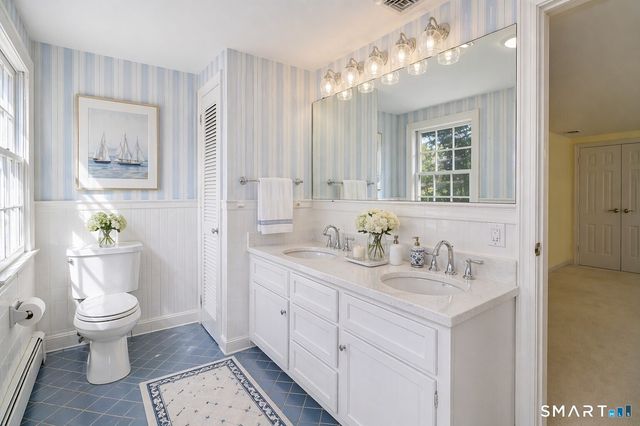 215 Chichester Road, New Canaan, CT 06840