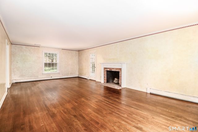 215 Chichester Road, New Canaan, CT 06840