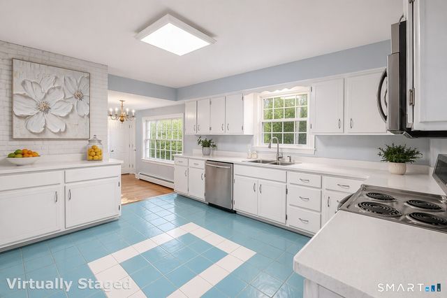 215 Chichester Road, New Canaan, CT 06840