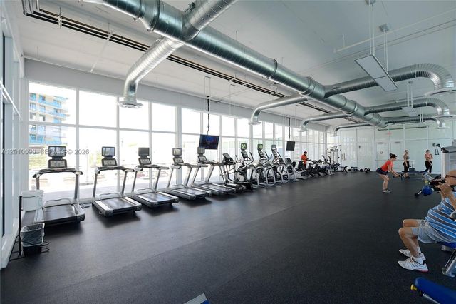 14951 Royal Oaks Ln 1609, North Miami, FL 33181