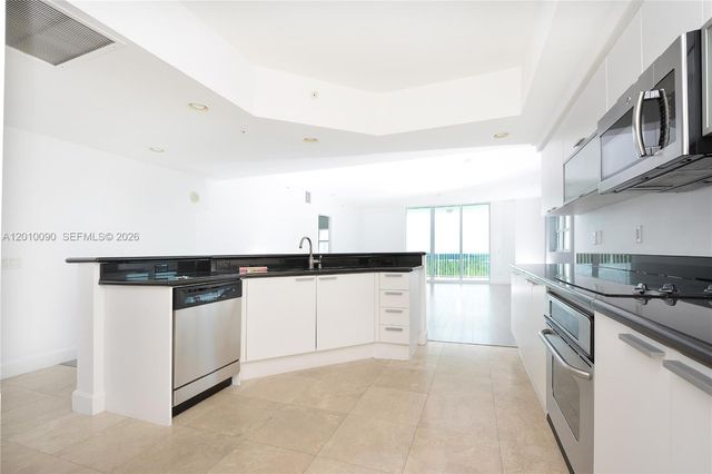 14951 Royal Oaks Ln 1609, North Miami, FL 33181