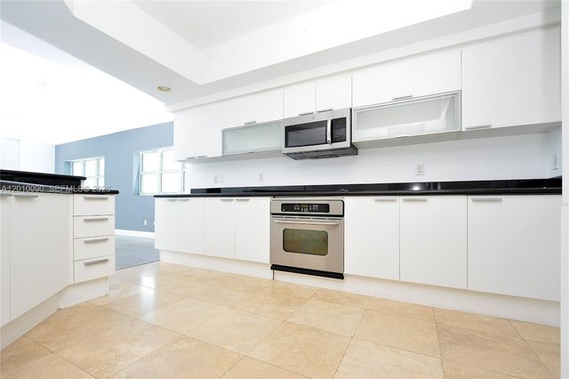 14951 Royal Oaks Ln 1609, North Miami, FL 33181