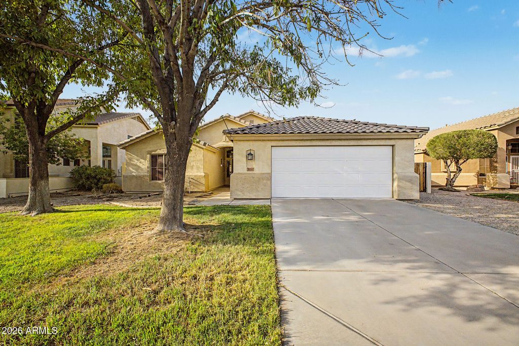 2250 E AUGUSTA Avenue, Chandler, AZ 85249 — exterior