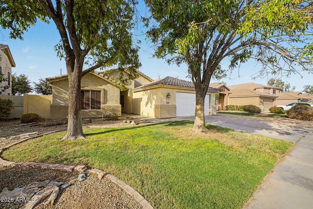 2250 E AUGUSTA Avenue, Chandler, AZ 85249 — photo 2