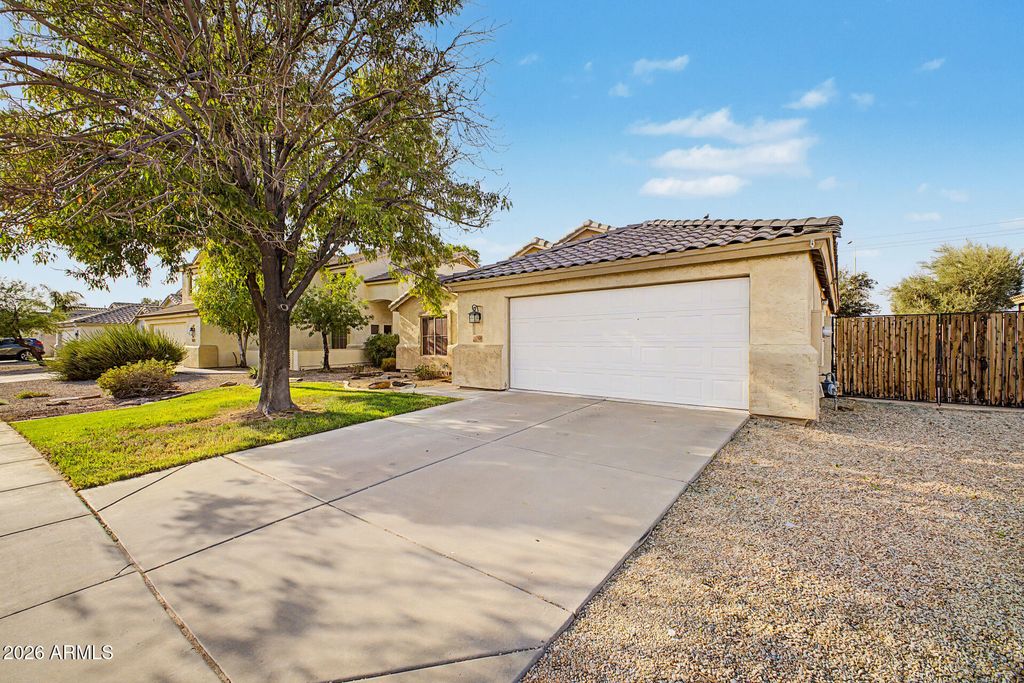 2250 E AUGUSTA Avenue, Chandler, AZ 85249 — photo 3