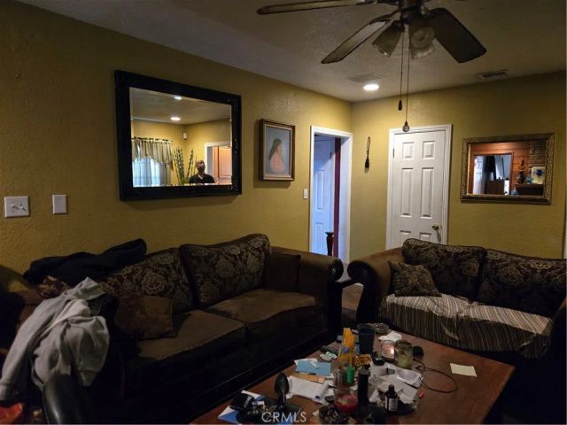 11098 Hulme, Lynwood, CA 90262