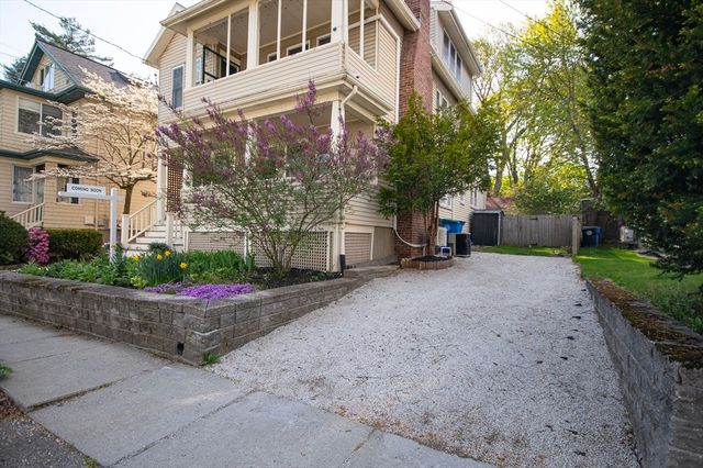 14 Leslie Rd. 14, Belmont, MA 02478