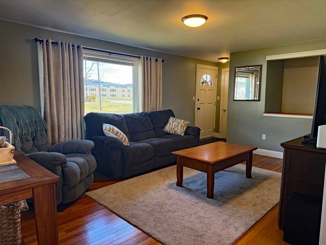 160 Sunny Acres Road, Brattleboro, VT 05301