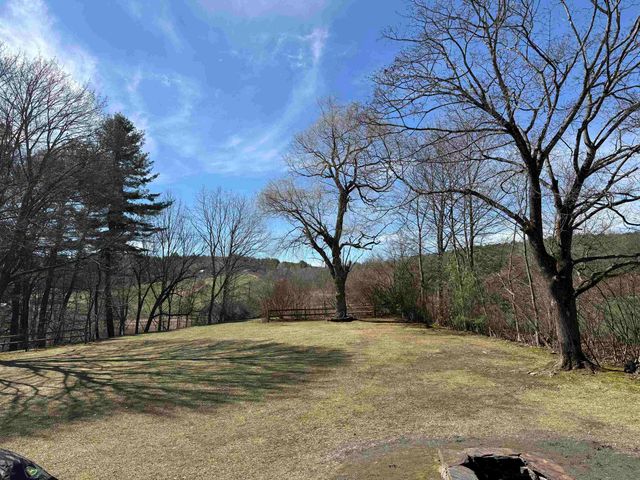 160 Sunny Acres Road, Brattleboro, VT 05301