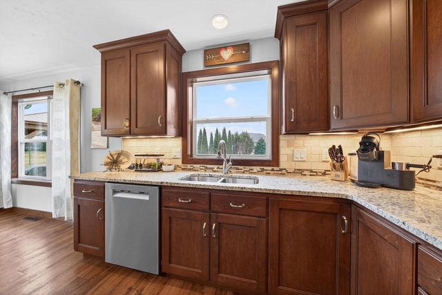 3586 GRAND MEADOWS CROSSING, Neenah, WI 54956