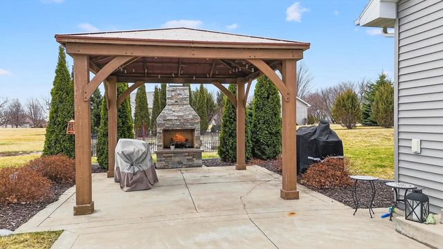 3586 GRAND MEADOWS CROSSING, Neenah, WI 54956
