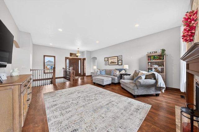 3586 GRAND MEADOWS CROSSING, Neenah, WI 54956