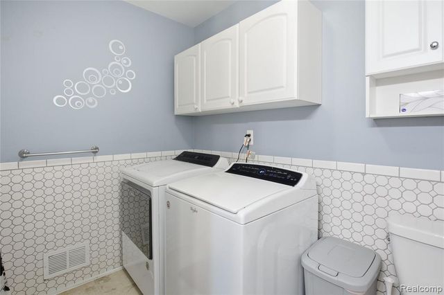 6522 Riverdale Road, Whitmore Lake, MI 48189