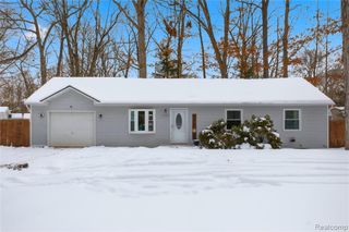 6522 Riverdale Road, Whitmore Lake, MI 48189