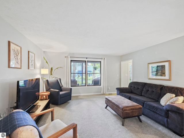 417 N Madison, Traverse City, MI 49684