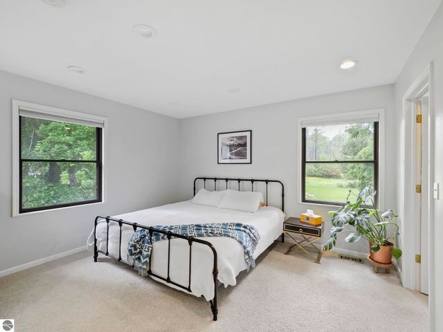 417 N Madison, Traverse City, MI 49684