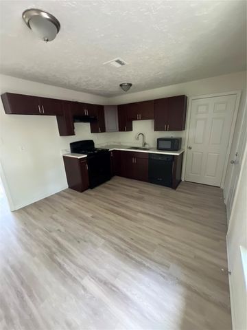 5915 Beldart Street, Houston, TX 77033