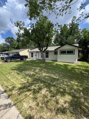 5915 Beldart Street, Houston, TX 77033