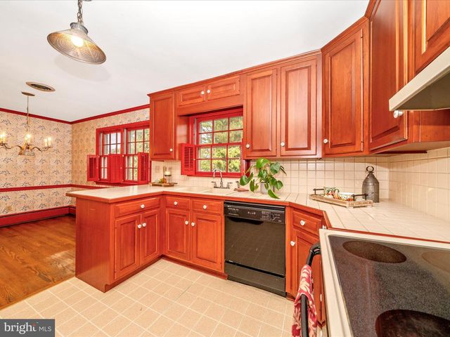 17920 PIN OAK RD, Hagerstown, MD 21740