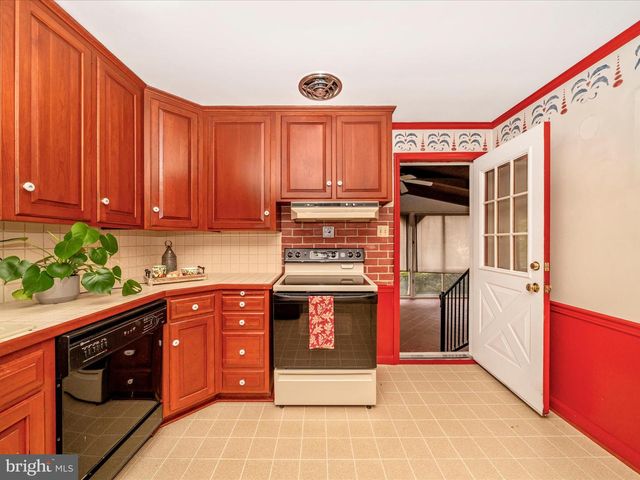 17920 PIN OAK RD, Hagerstown, MD 21740