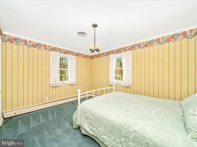 17920 PIN OAK RD, Hagerstown, MD 21740