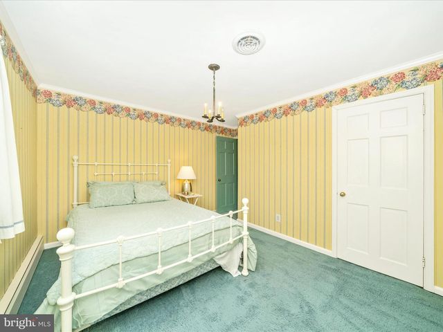 17920 PIN OAK RD, Hagerstown, MD 21740