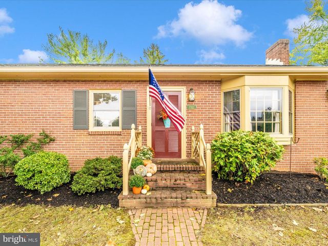 17920 PIN OAK RD, Hagerstown, MD 21740