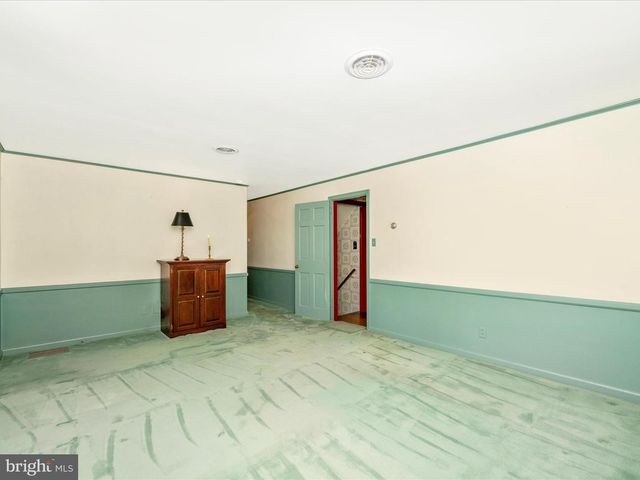 17920 PIN OAK RD, Hagerstown, MD 21740