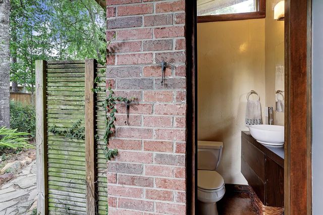 146 Rocky Point Drive, Spring, TX 77389