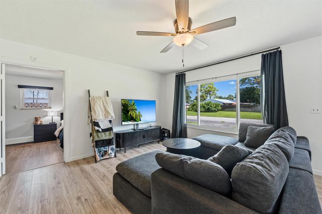 745 21st Street SW, Vero Beach, FL 32960