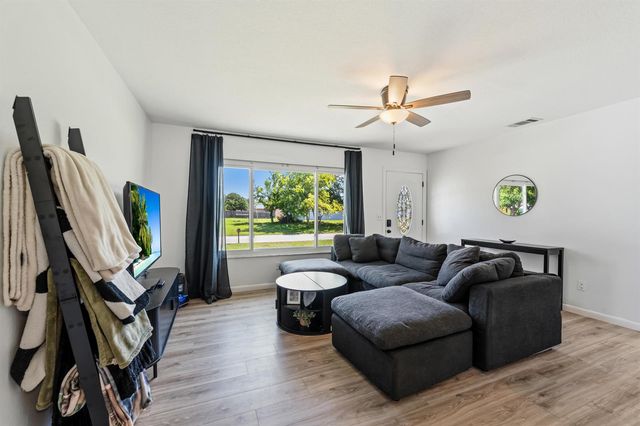 745 21st Street SW, Vero Beach, FL 32960